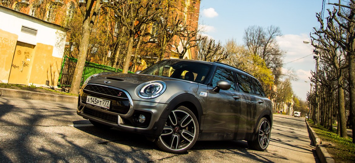 Тест-драйв Mini Clubman S и BMW 118i: не жалейте денег
