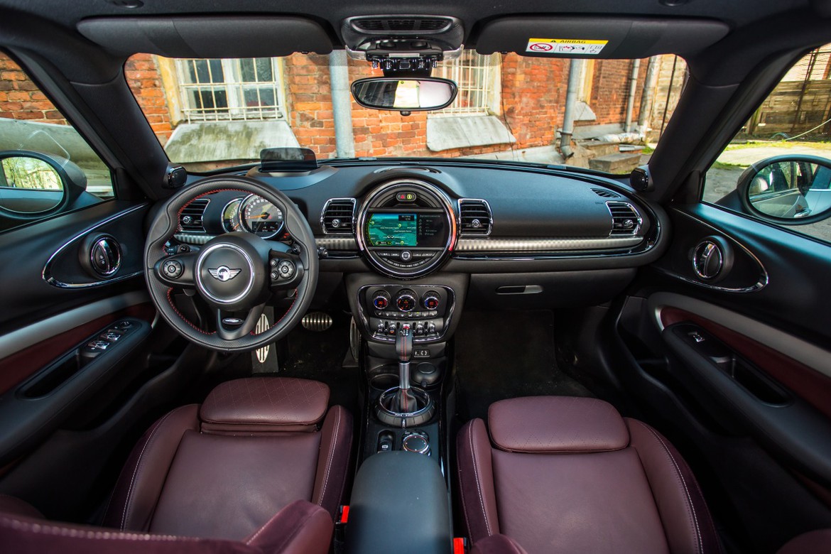 Тест-драйв Mini Clubman S и BMW 118i: не жалейте денег