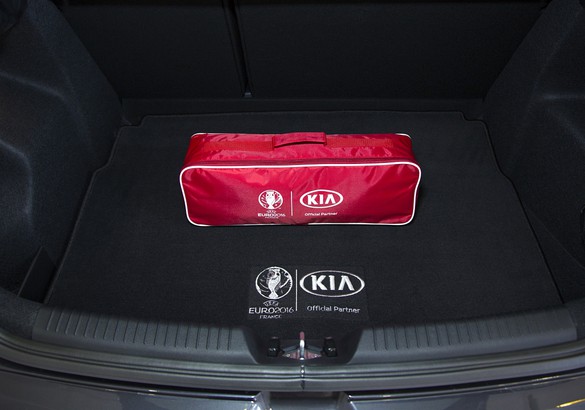 Kia Ceed получил новую футбольную спецверсию