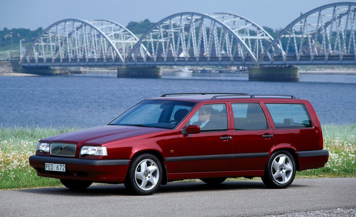 Volvo отмечает 25-летие модели 850