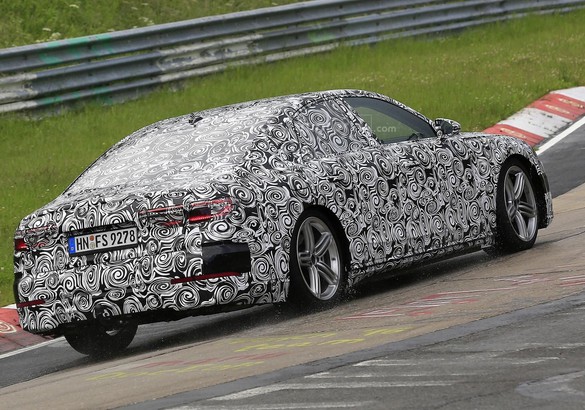Audi тестирует новый A8 на Нюрбургринге