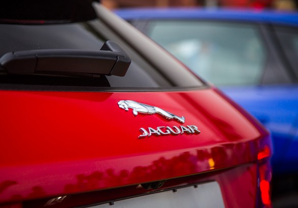 Новый Jaguar F-Pace поступил в продажу в России