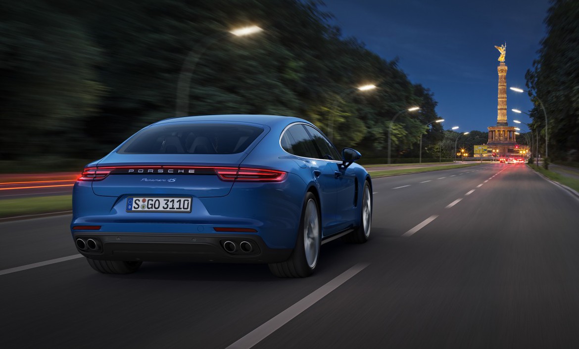 Porsche представил новое поколение Panamera