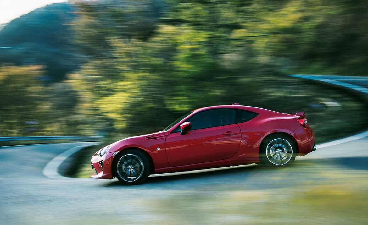 Обновленная Toyota GT86 появится в продаже в августе