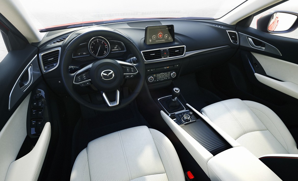 Обновленная Mazda 3 поступила в продажу