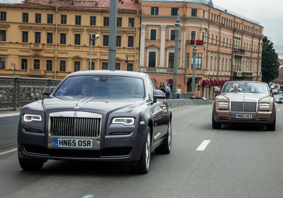 Средство передвижения: Maybach и Bentley увеличивают продажи в России