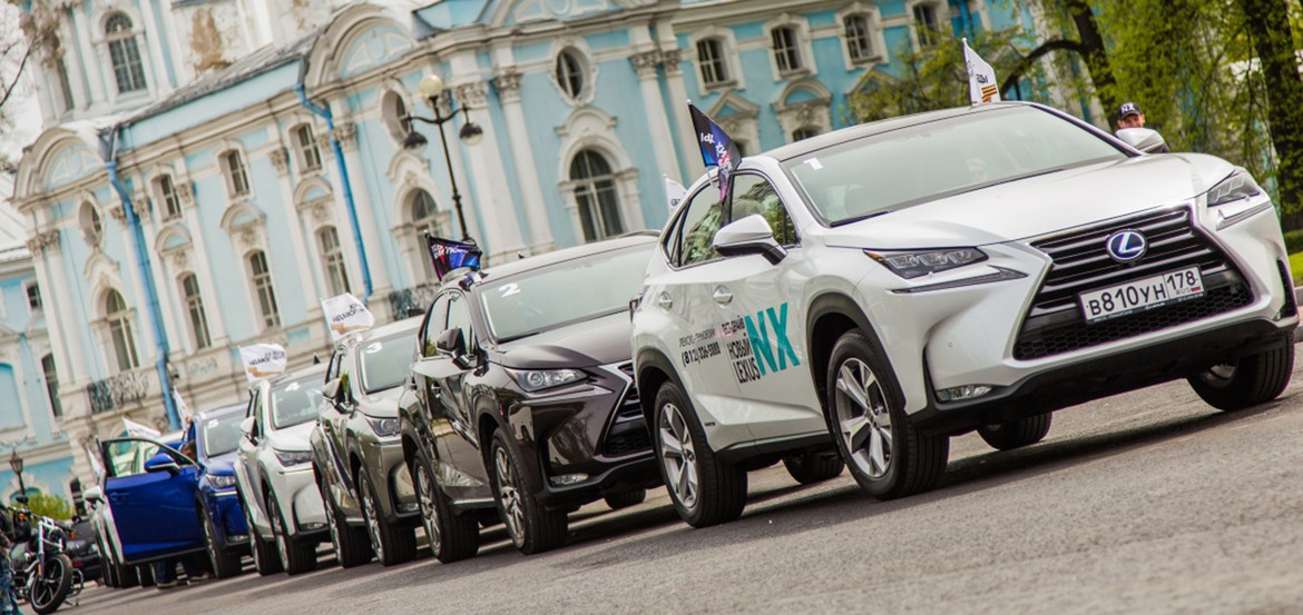 Пятёрку лидеров продаж в премиум-классе возглавил Lexus