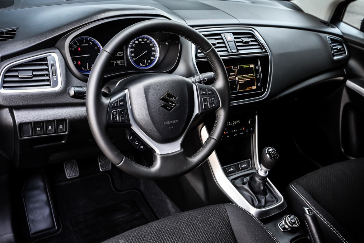 Новый Suzuki SX4 доедет до России в середине осени
