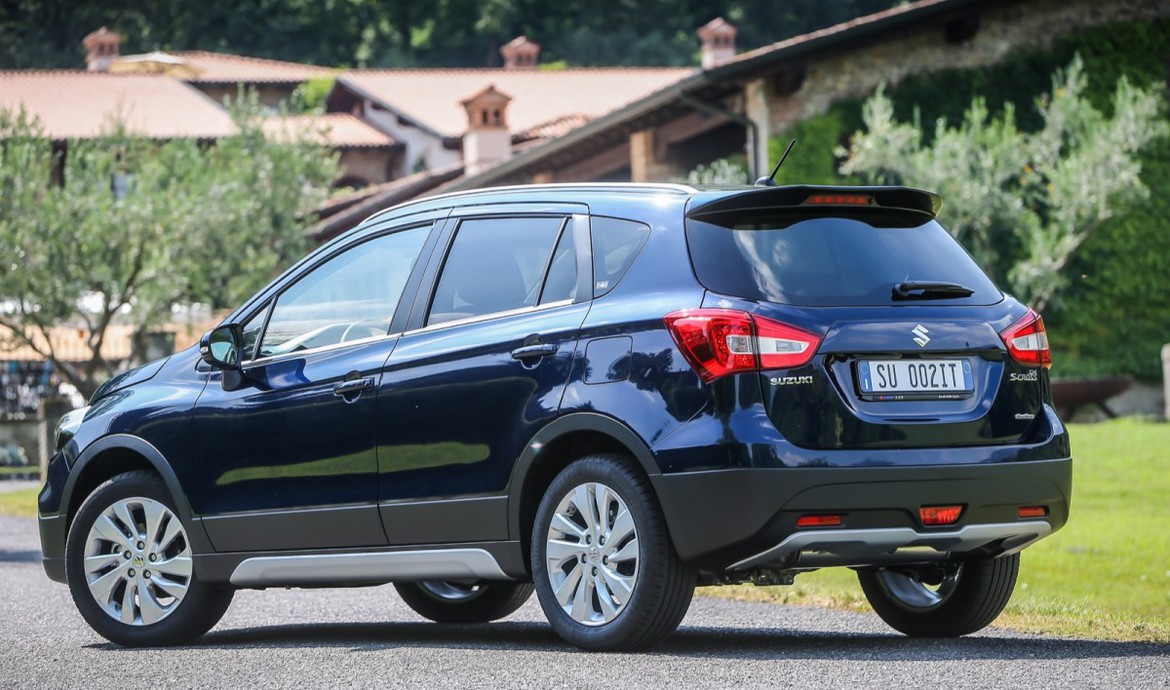 Новый Suzuki SX4 доедет до России в середине осени
