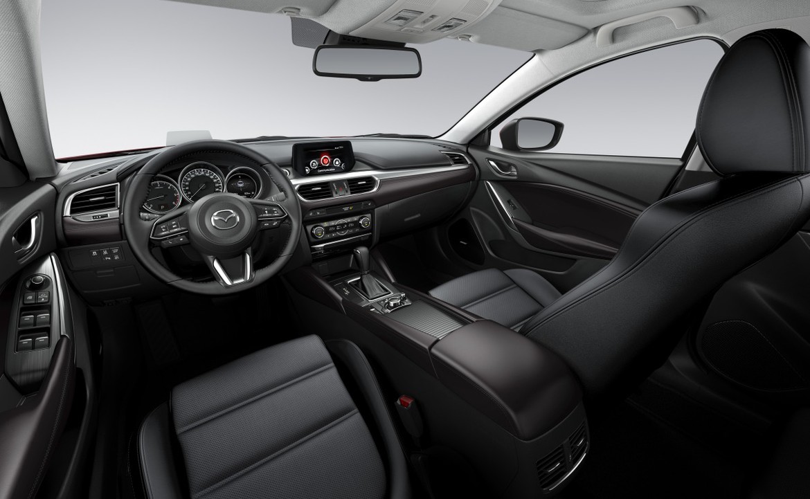Осенью в Россию приедет обновленная Mazda6