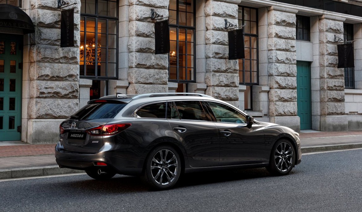 Осенью в Россию приедет обновленная Mazda6