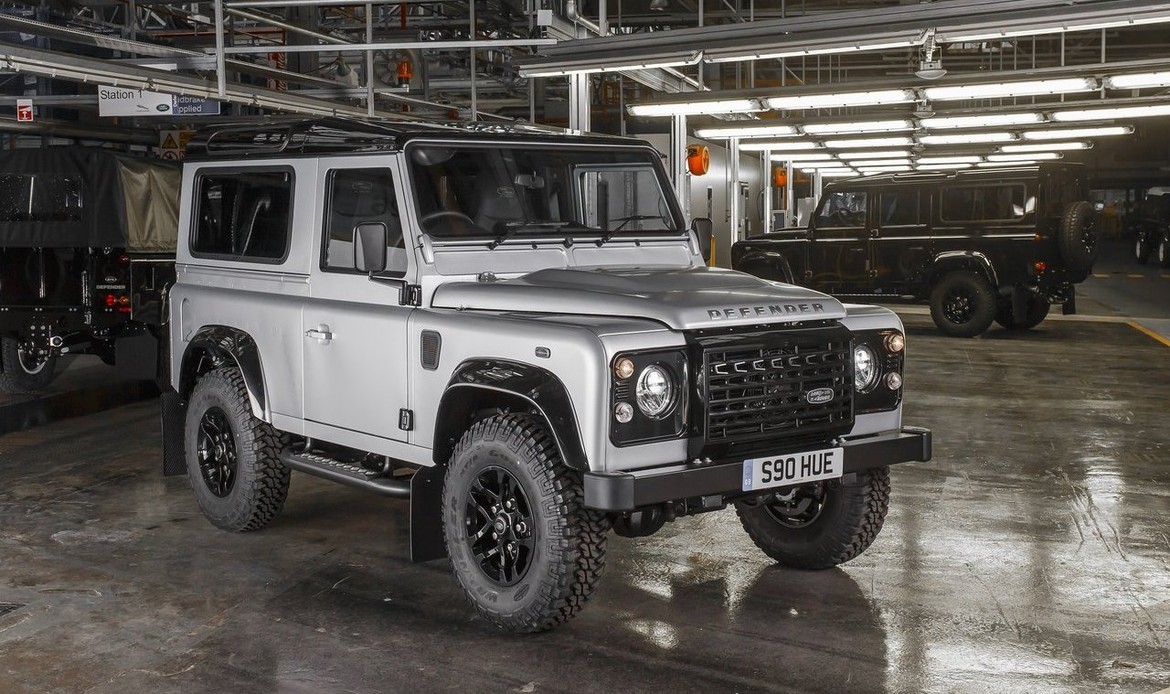 В Land Rover хотят защитить права на Defender