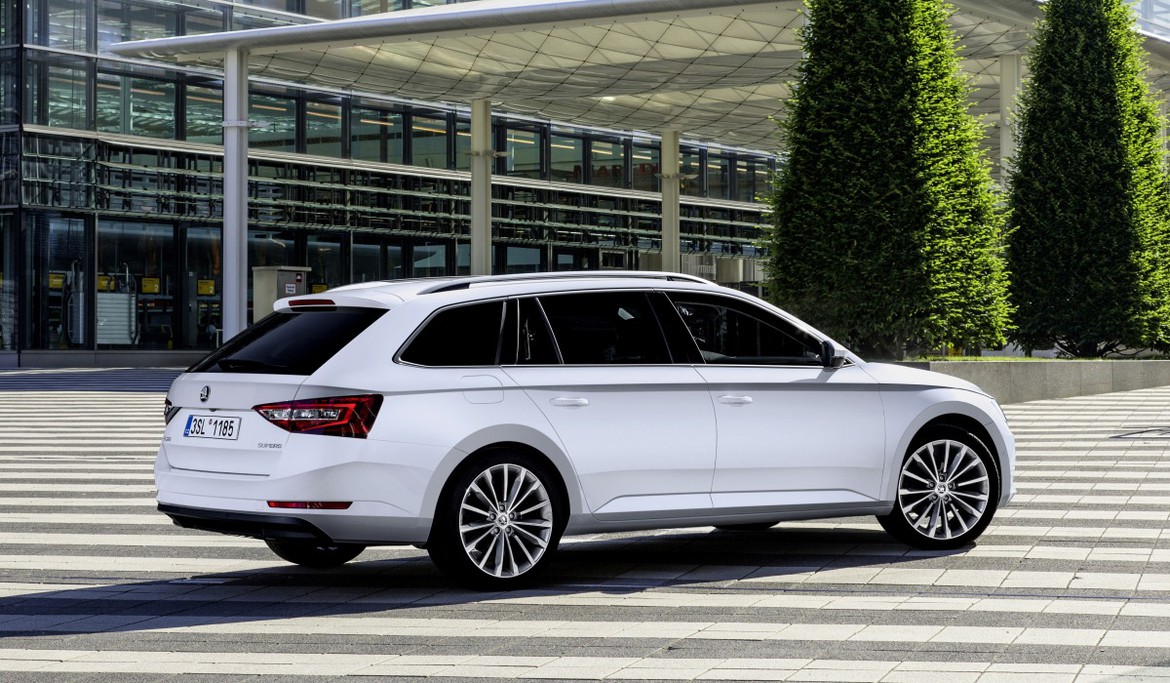 Новая Skoda Superb Combi прибудет в Россию осенью