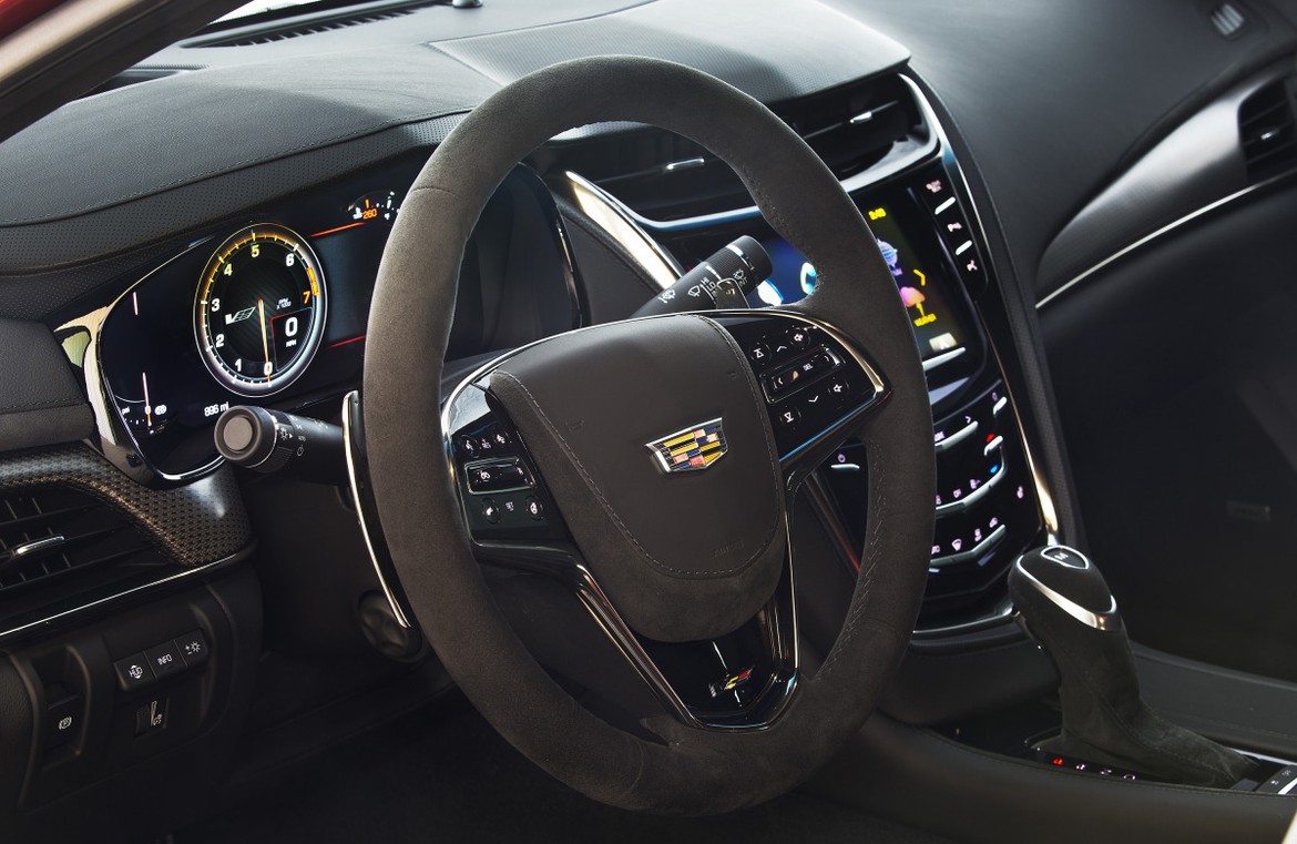 В России стартовали продажи самого мощного Cadillac