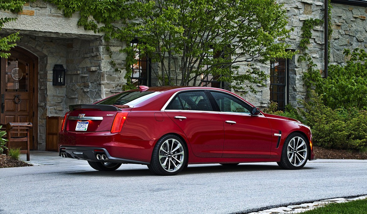 В России стартовали продажи самого мощного Cadillac