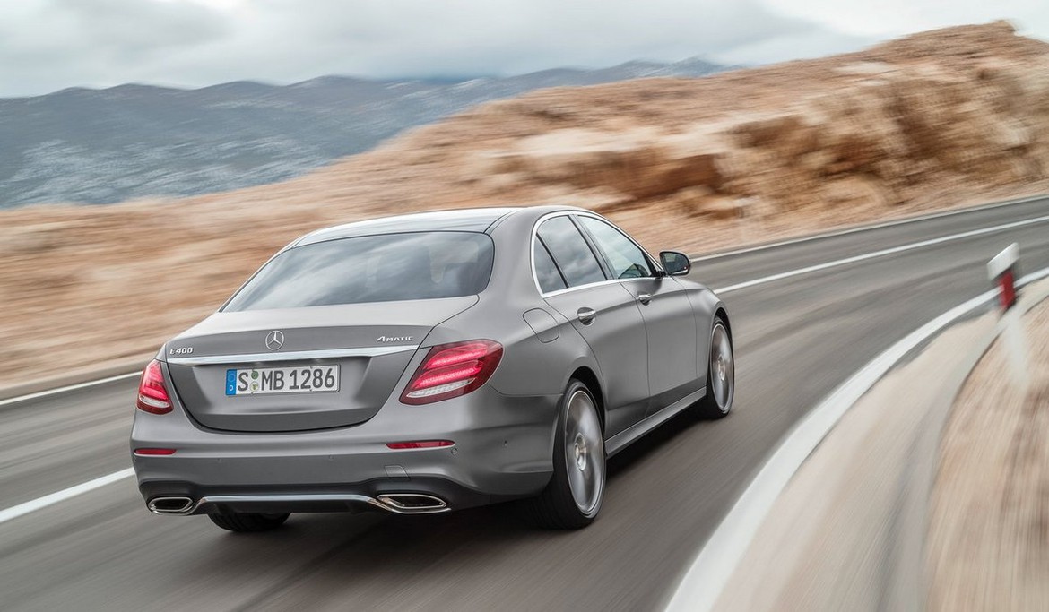 В России стали доступны новые версии Mercedes E-Class