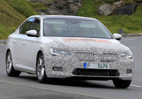 Skoda готовит обновленный Superb