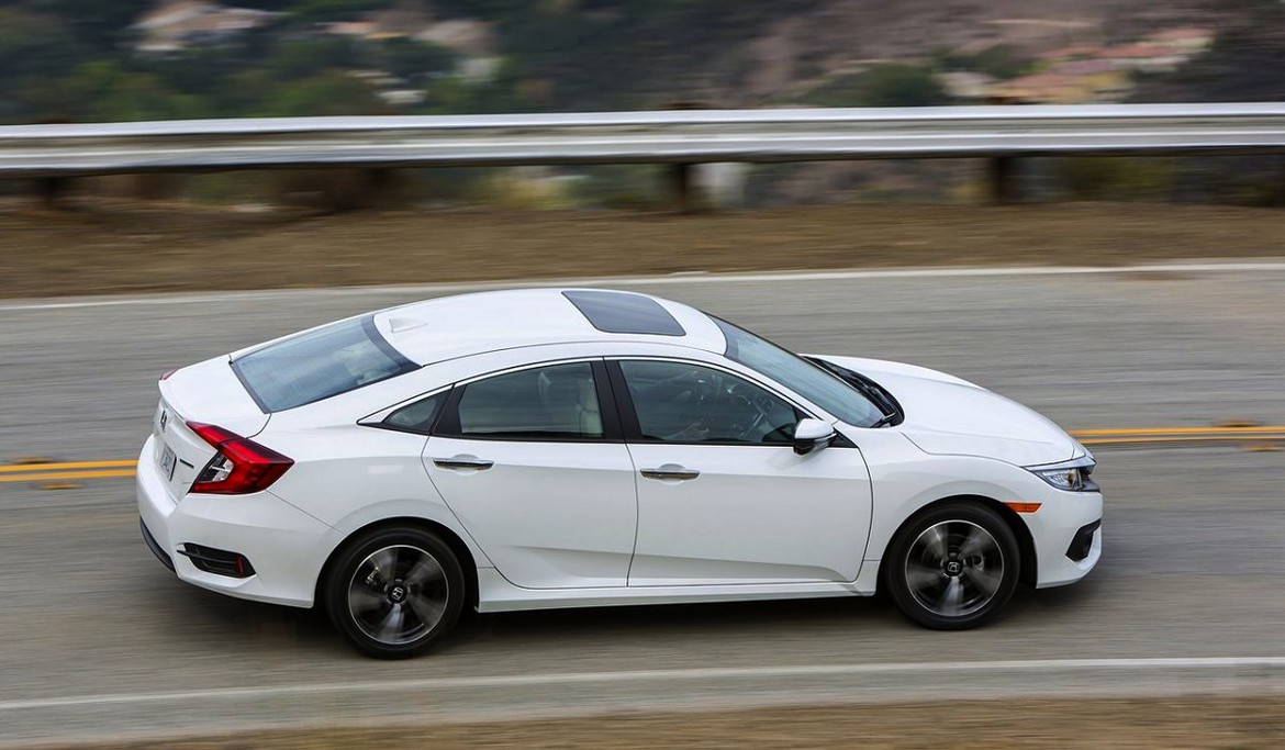 Париж 2016: Honda готовит к премьере Civic хэтчбек