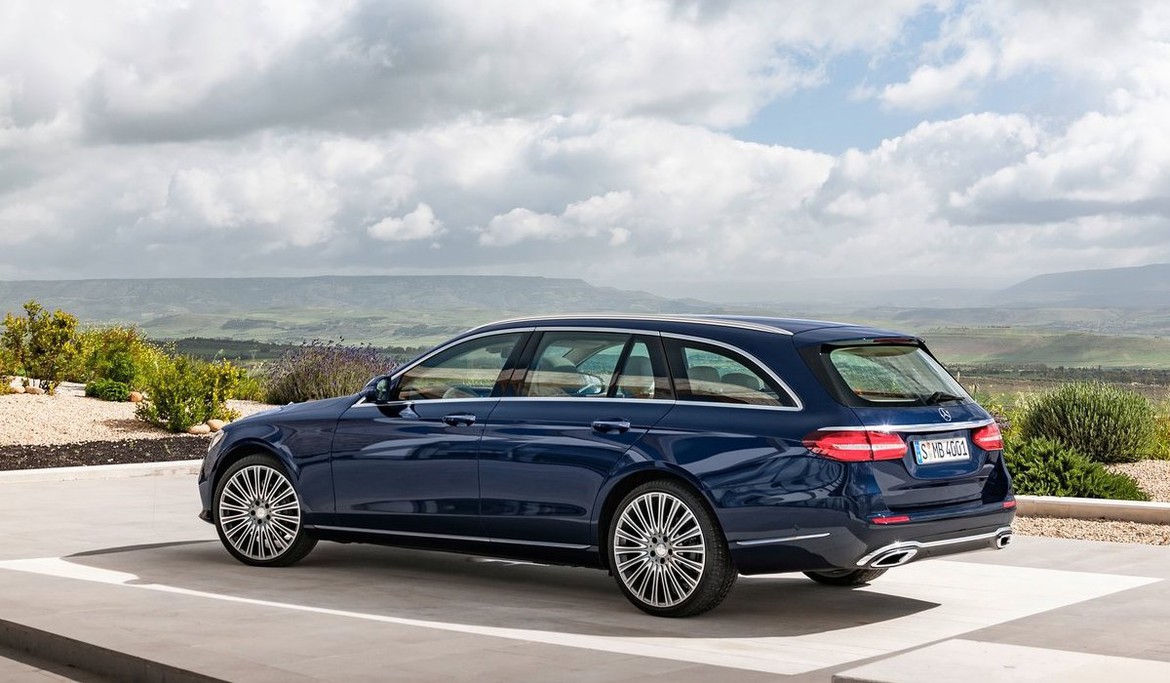 Универсал Mercedes-AMG E 43 Estate до России не доедет