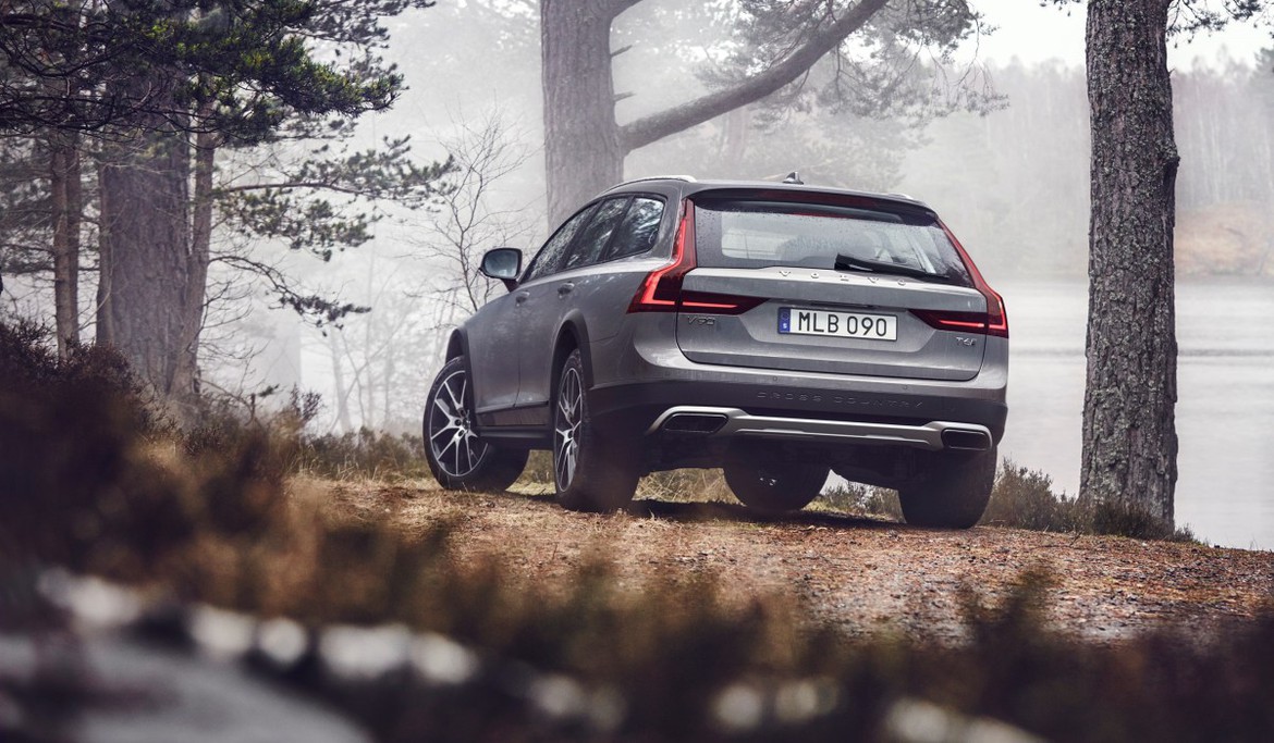 Новый Volvo V90 Cross Country: первые фото