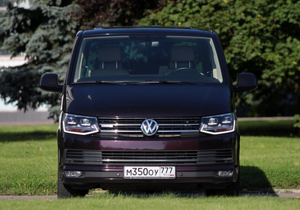 Тест-драйв топовой версии Volkswagen Multivan T6: помощник, бизнес-партнер или семьянин?