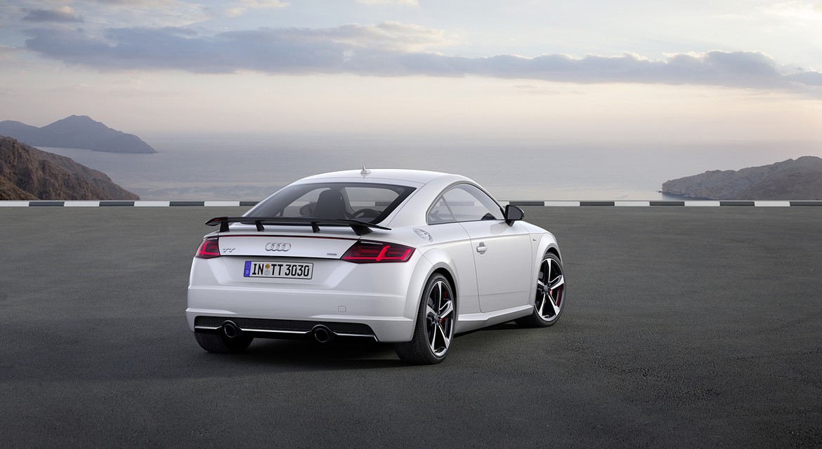 Купе и родстер Audi TT получили новый спортпакет