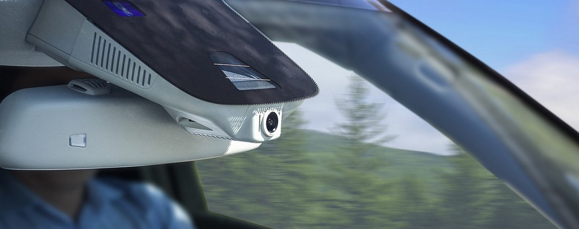 Инсталлируем видеорегистратор в автомобиль: возможные варианты