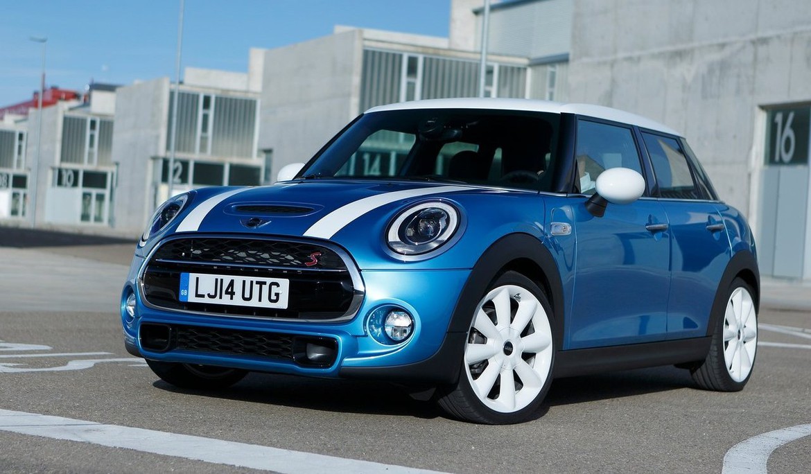 С октября в России подорожают BMW и Mini