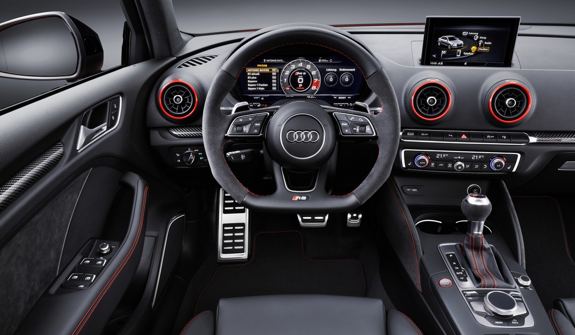 Париж 2016: Audi представила заряженный седан RS3