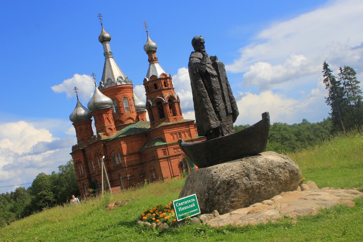 Путешествие на Селигер на Toyota RAV4: заброшенная жемчужина России