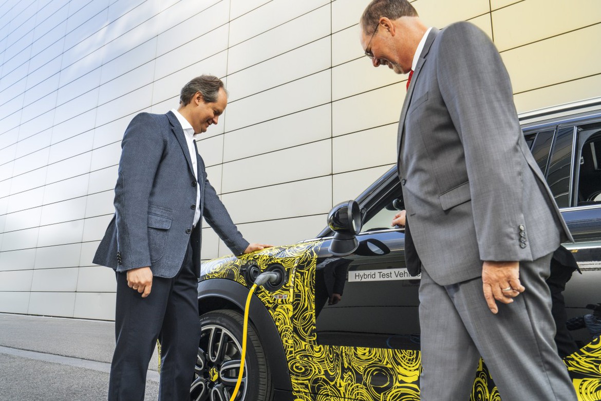 Новый Mini Countryman получит гибридную версию