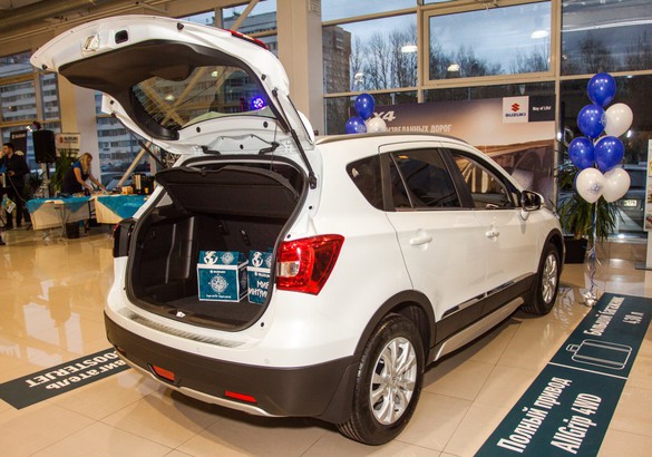 В Петербурге представили обновленный Suzuki SX4
