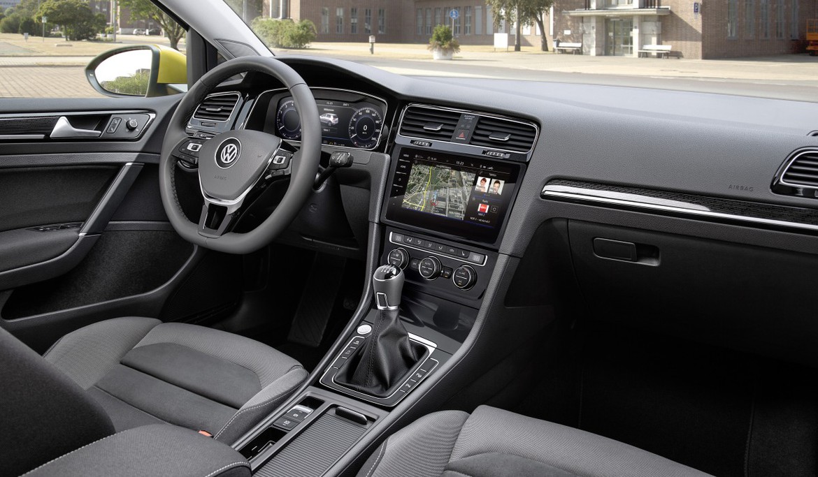 Volkswagen представил обновленный Golf