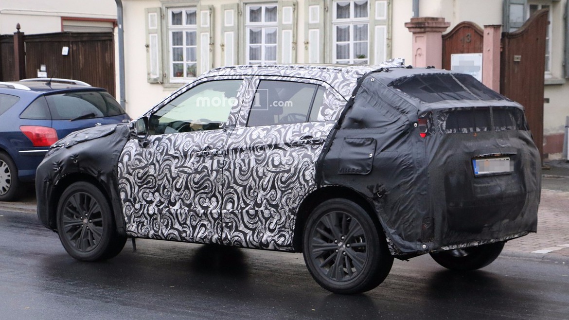 Купеобразный кроссовер Mitsubishi выехал на тесты