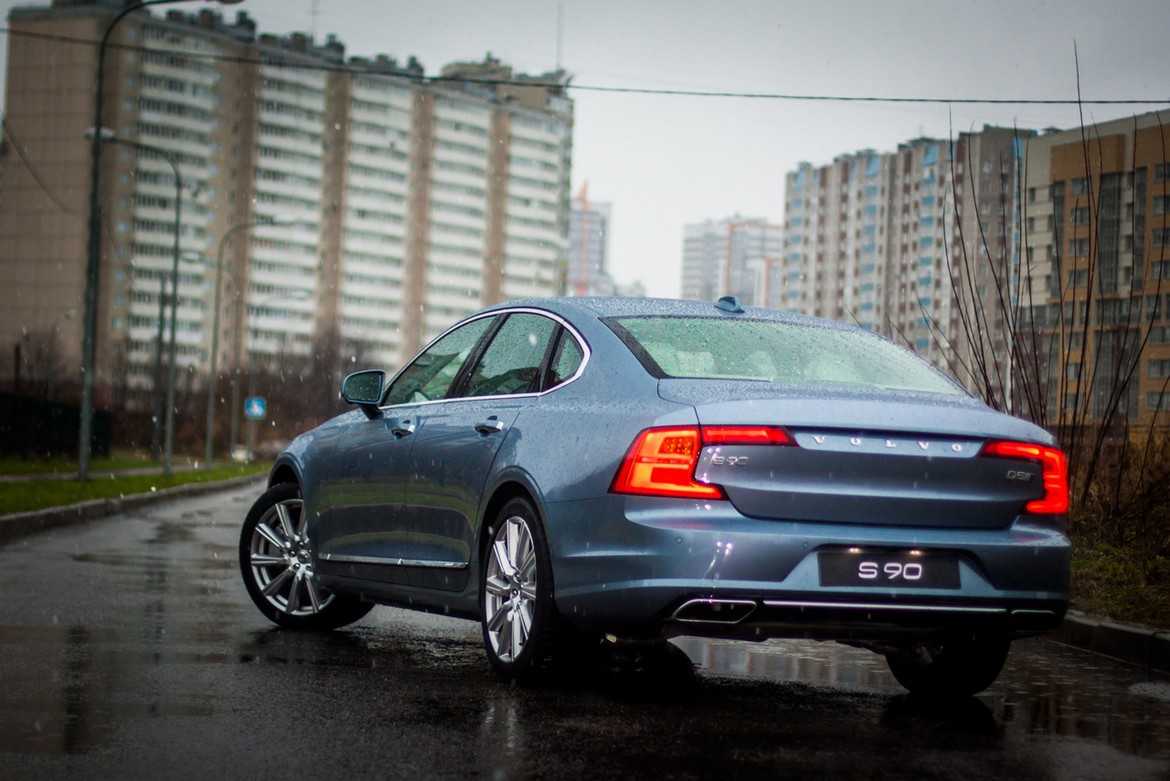 Встречаем Volvo S90: экспресс-тест нового шведского флагмана