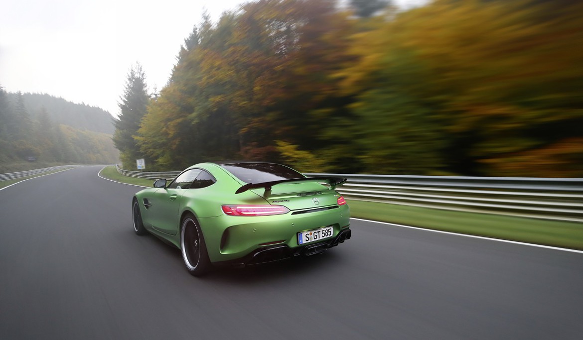 Mercedes-AMG GT R побил рекорд времени круга на Нюрбургринге