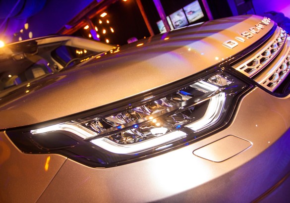 Все о Land Rover Discovery V: щупаем живьем новейший британский внедорожник