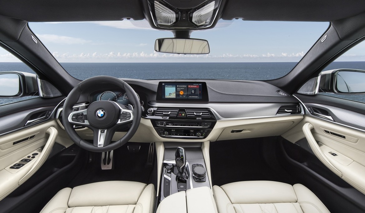 Новая «пятерка» BMW получила M-версию
