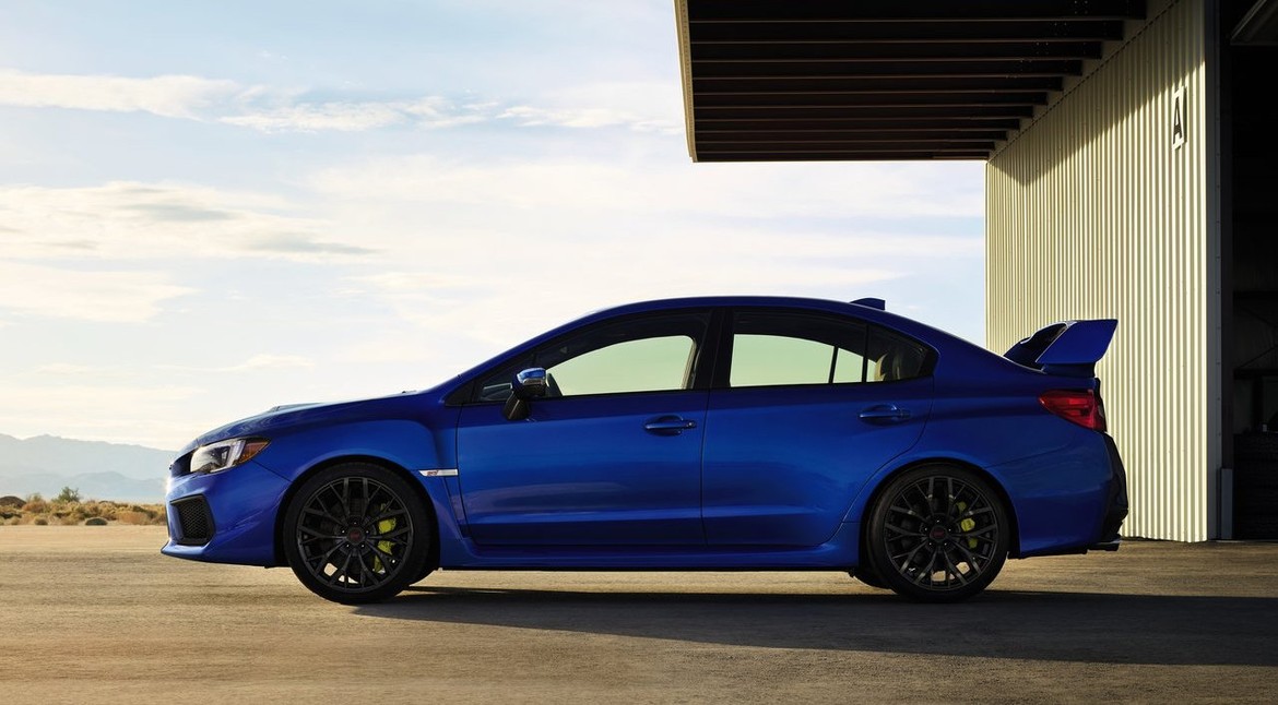 Детройт 2017: Subaru обновила модели WRX и WRX STI