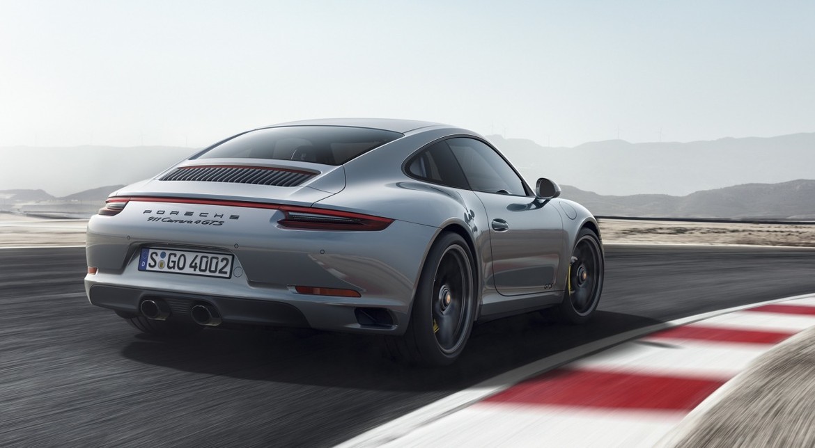Детройт 2017: Porsche представил обновленную 911 Carrera GTS