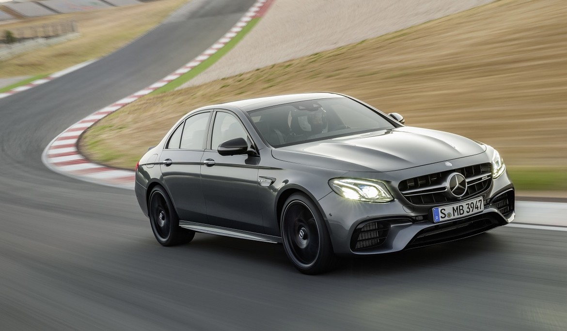 Mercedes объявил российские цены на три новинки