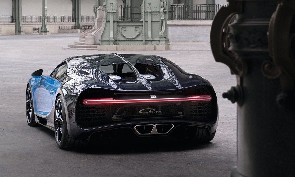 Первые покупатели Bugatti Chiron получат свои автомобили к весне 2017 года