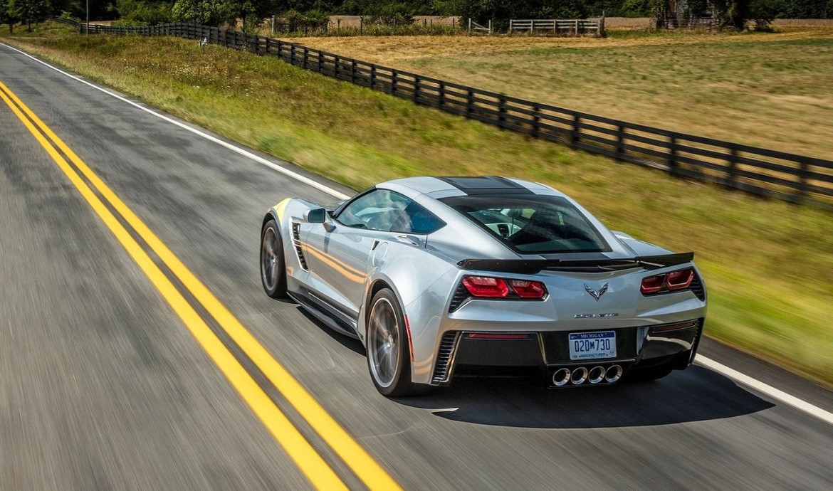 Новая версия Chevrolet Сorvette получила российский ценник