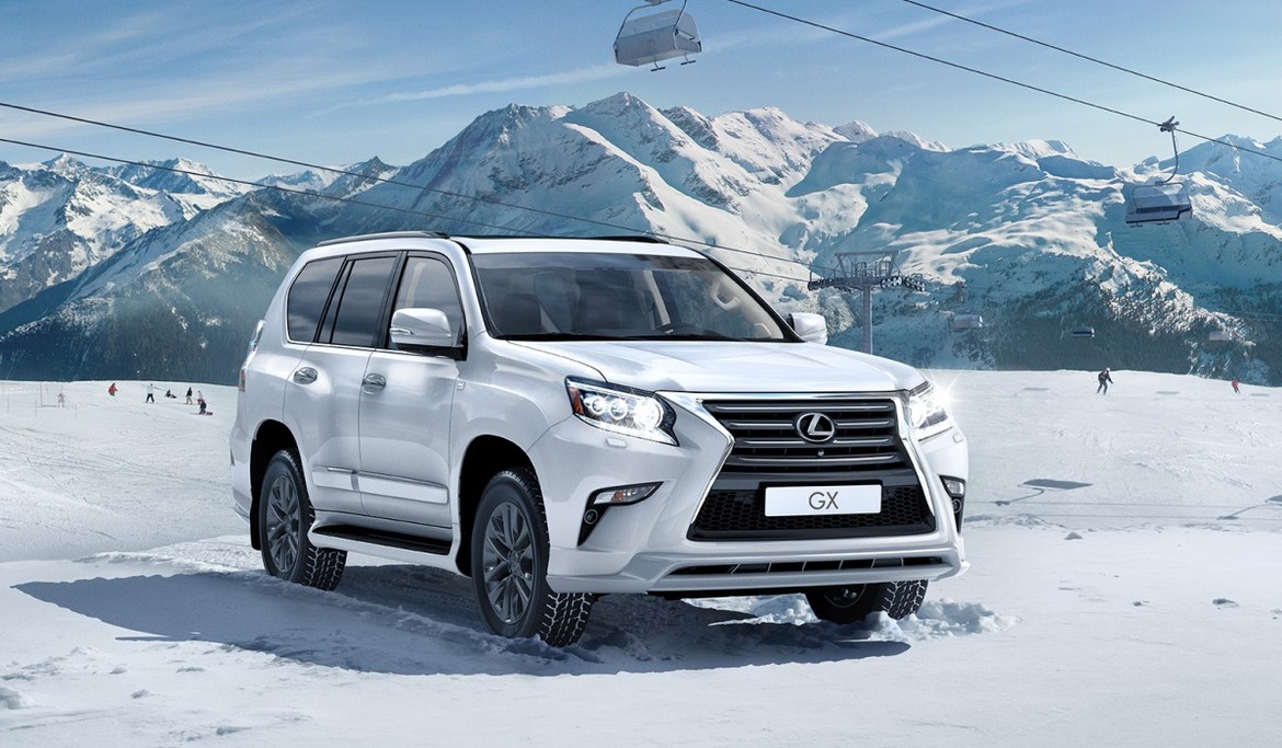 Lexus скинул цены на четыре модели