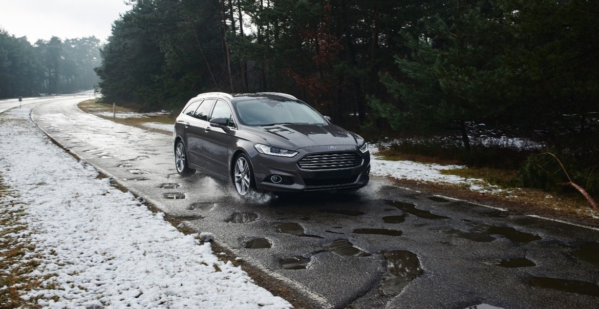 Автомобили Ford предупредят водителей о неровных дорогах