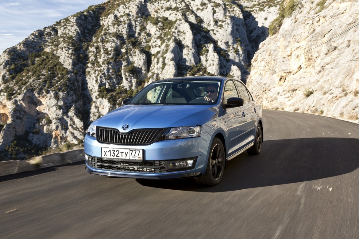 Несезон: изучаем зимнее Лазурное побережье на Skoda Rapid Monte Carlo
