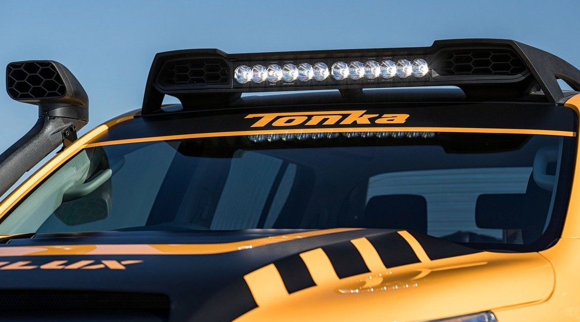 Toyota создала экстремальную версию пикапа Hilux