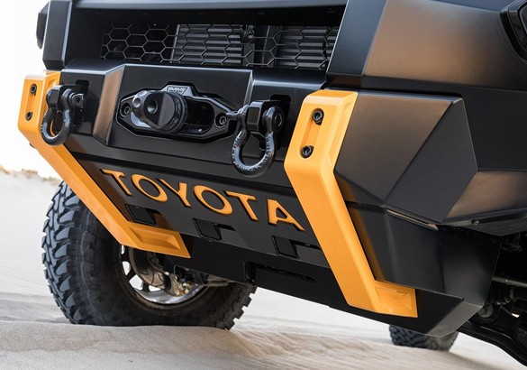 Toyota создала экстремальную версию пикапа Hilux