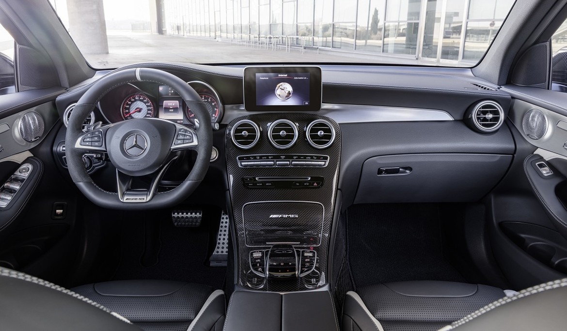 Кроссоверы Mercedes GLC и GLC Coupe получили топовые AMG-версии
