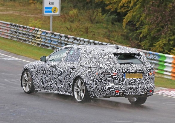 Jaguar готовит XF универсал